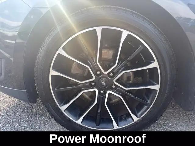 2017 Ford Taurus SEL