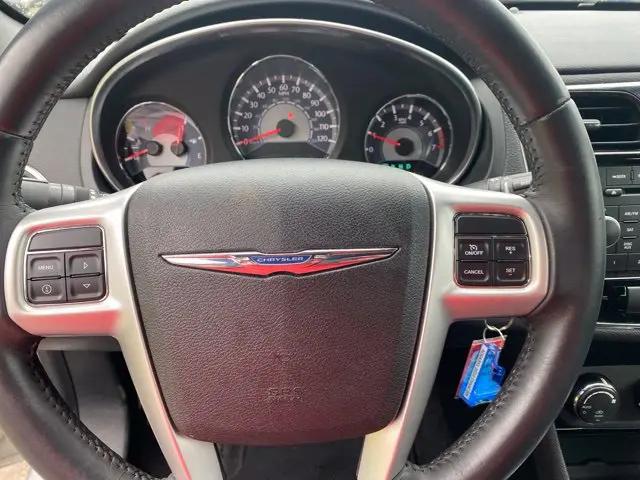 2012 Chrysler 200 Touring