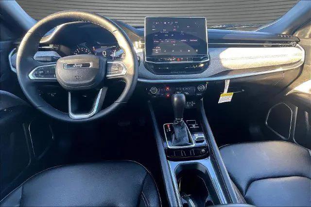 2024 Jeep Compass Latitude Lux FWD