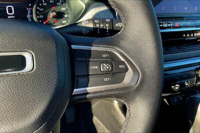 2024 Jeep Compass Latitude Lux FWD