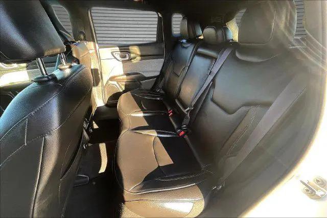 2024 Jeep Compass Latitude Lux FWD