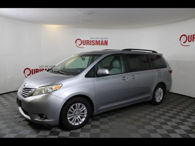 2017 Toyota Sienna XLE 8 Passenger 2017 Toyota Sienna XLE 8 Passenger