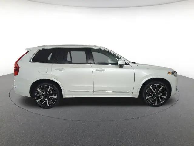 2024 Volvo XC90 B6 Ultimate Bright Theme 6-Seater