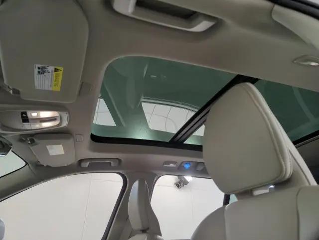 2024 Volvo XC90 B6 Ultimate Bright Theme 6-Seater