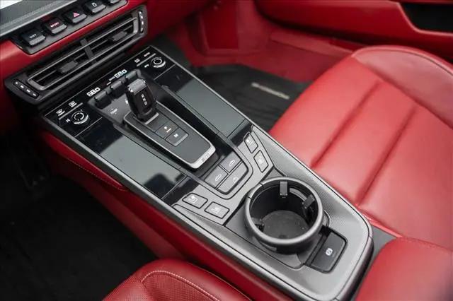 2022 Porsche 911 Carrera 4S Cabriolet