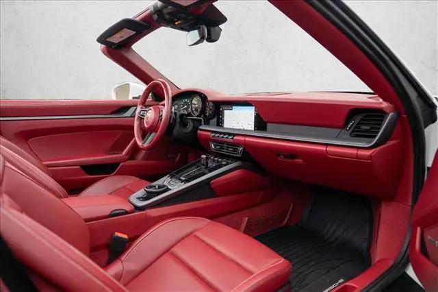 2022 Porsche 911 Carrera 4S Cabriolet