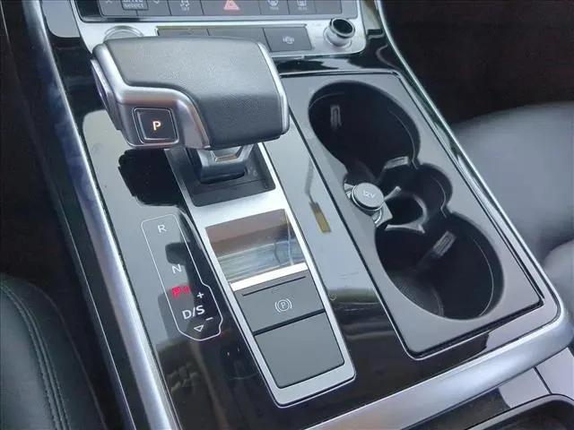 2022 Audi Q7 Premium 55 TFSI quattro Tiptronic
