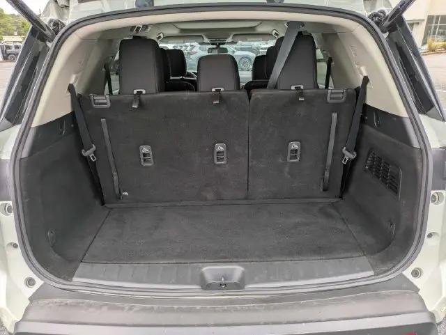 2023 Nissan Pathfinder SV FWD