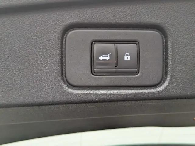 2023 Nissan Pathfinder SV FWD