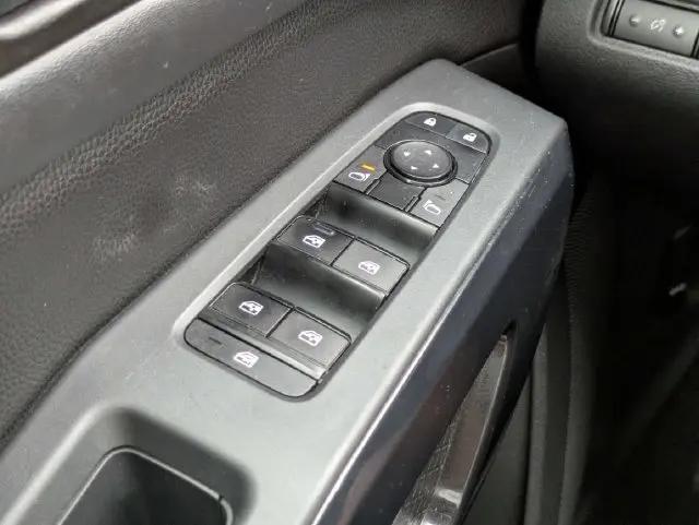 2023 Nissan Pathfinder SV FWD