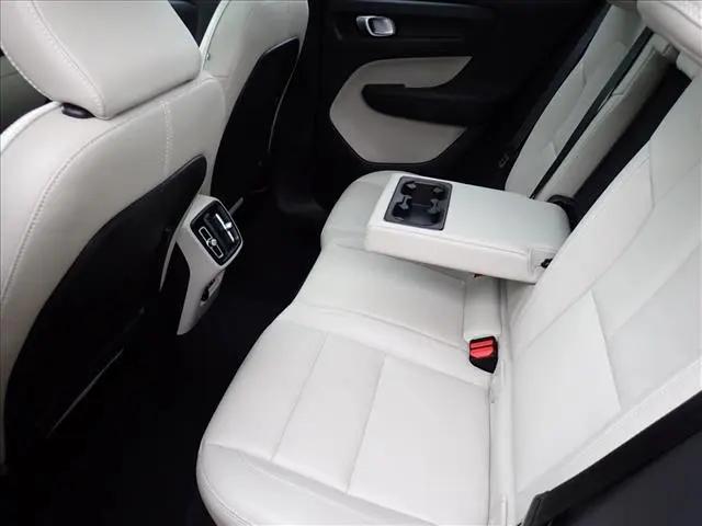 2021 Volvo XC40 T5 Inscription