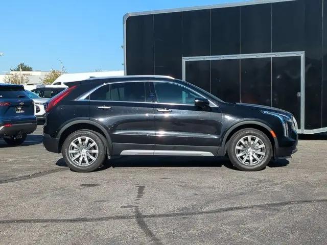 2023 Cadillac XT4 AWD Premium Luxury