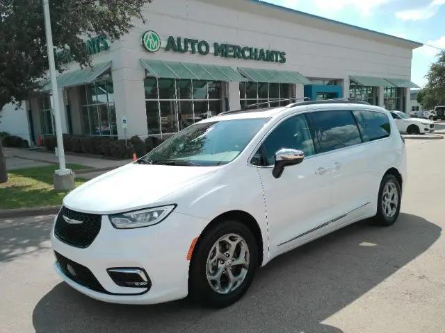 2023 Chrysler Pacifica Limited for sale in Plano, TX