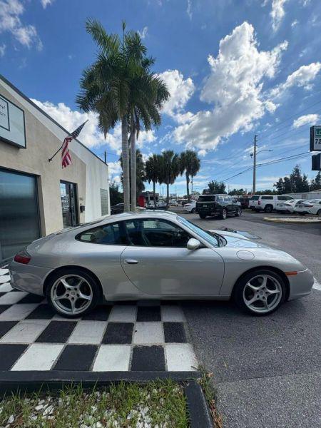 2004 Porsche 911 Carrera