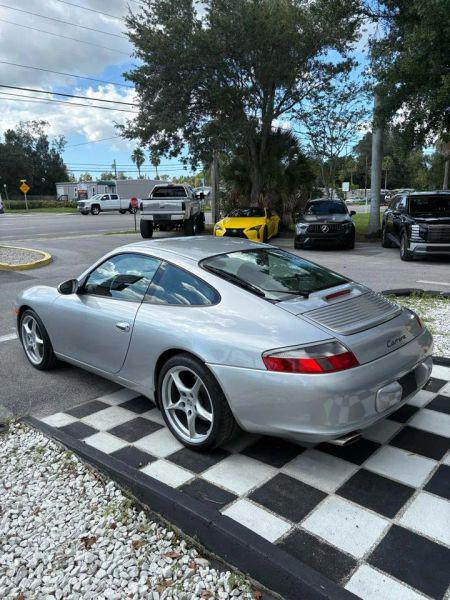 2004 Porsche 911 Carrera