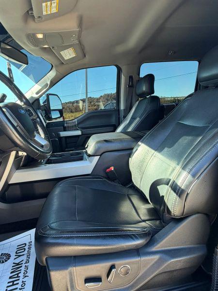 2017 Ford F-250 LARIAT