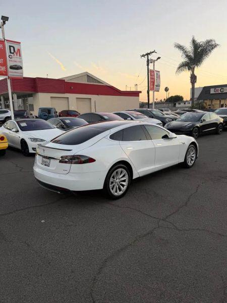 2016 Tesla Model S 90D