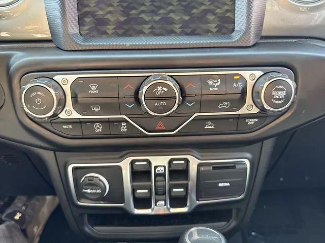 2023 Jeep Gladiator Overland
