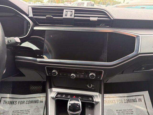 2025 Audi Q3 Premium 45 TFSI S line quattro Tiptronic