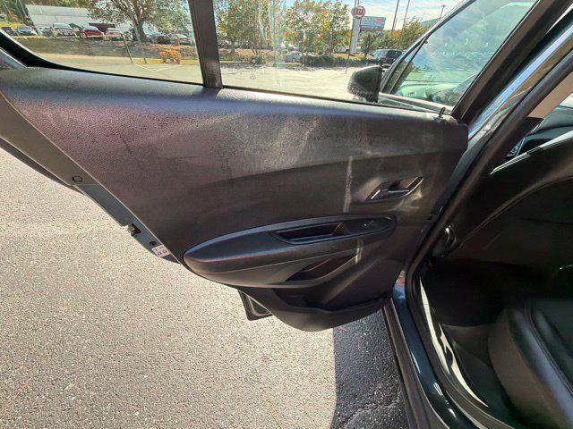 2021 Chevrolet Trax FWD LT
