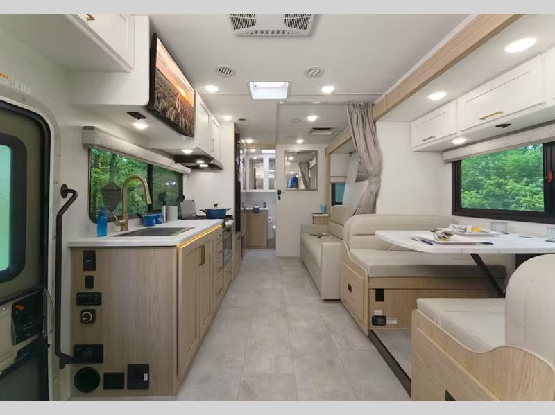 2027 Thor Motor Coach Chateau Sprinter 24LT CLASS C DIESEL MOTORHOME