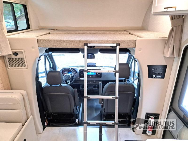 2027 Thor Motor Coach Chateau Sprinter 24LT CLASS C DIESEL MOTORHOME