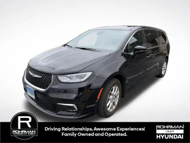 2025 Chrysler Pacifica Select for sale in Indianapolis, IN