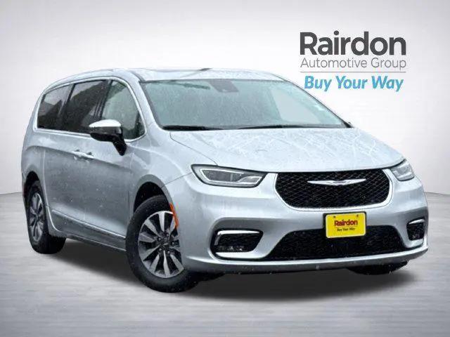 2023 Chrysler Pacifica Hybrid Limited for sale in Monroe, WA
