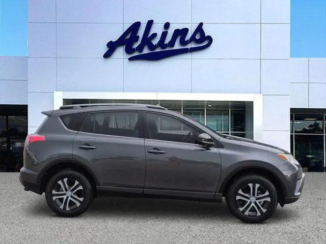 2017 Toyota RAV4 LE for sale in Winder, GA