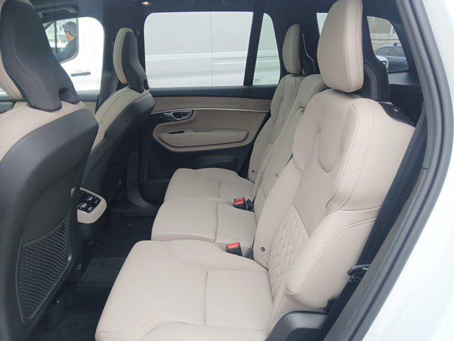 2026 Volvo XC90 Plus, B6 AWD Gas mild hybrid, Gasoline, Bright, 7 Seats