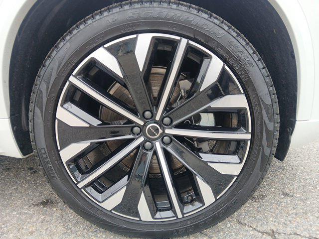 2026 Volvo XC90 Plus, B6 AWD Gas mild hybrid, Gasoline, Bright, 7 Seats