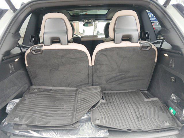 2026 Volvo XC90 Plus, B6 AWD Gas mild hybrid, Gasoline, Bright, 7 Seats
