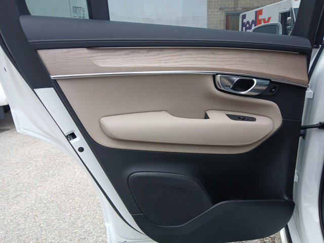 2026 Volvo XC90 Plus, B6 AWD Gas mild hybrid, Gasoline, Bright, 7 Seats