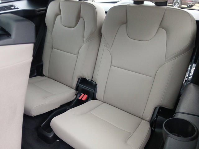 2026 Volvo XC90 Plus, B6 AWD Gas mild hybrid, Gasoline, Bright, 7 Seats