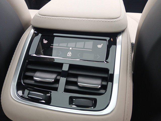 2026 Volvo XC90 Plus, B6 AWD Gas mild hybrid, Gasoline, Bright, 7 Seats