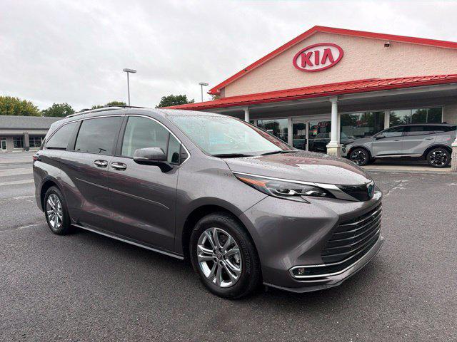 2024 Toyota Sienna Platinum for sale in Hummels Wharf, PA