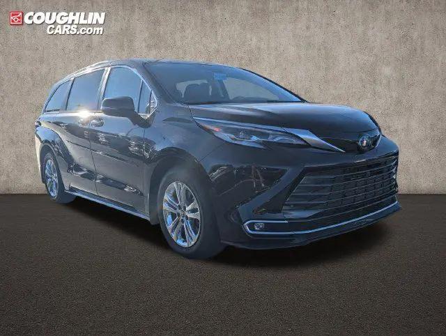 2023 Toyota Sienna for sale near Heath, OH