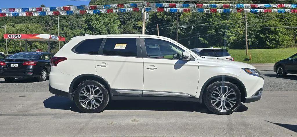 2018 Mitsubishi Outlander SE for sale in Nanticoke, PA