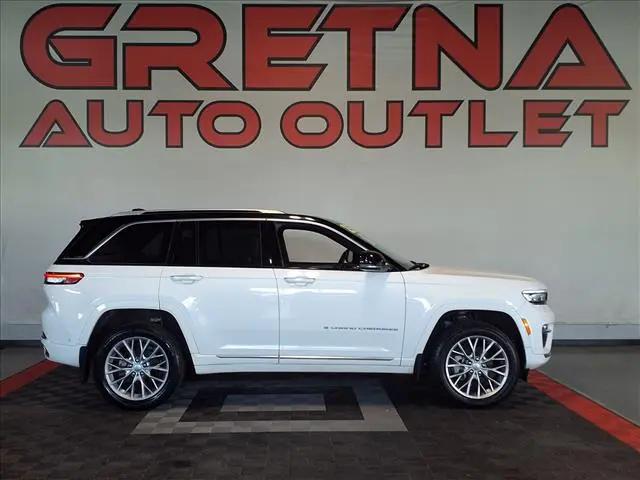 2023 Jeep Grand Cherokee Summit 4x4 for sale in Gretna, NE