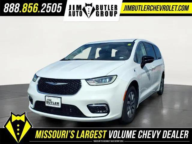 2024 Chrysler Pacifica Hybrid Select for sale in Fenton, MO