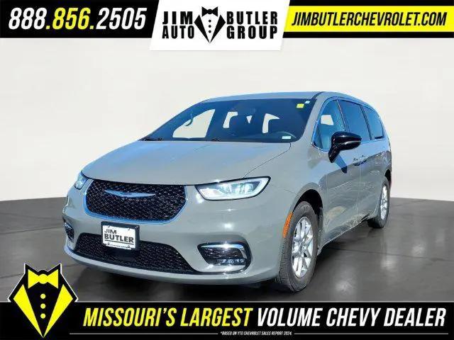 2025 Chrysler Pacifica Select for sale in Fenton, MO