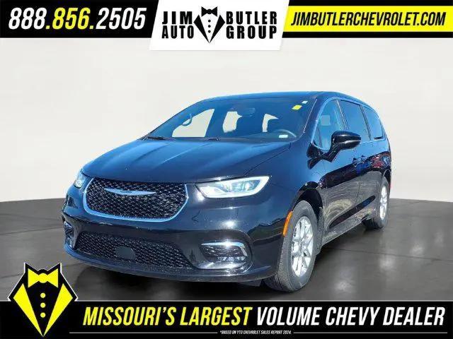2025 Chrysler Pacifica Select for sale in Fenton, MO