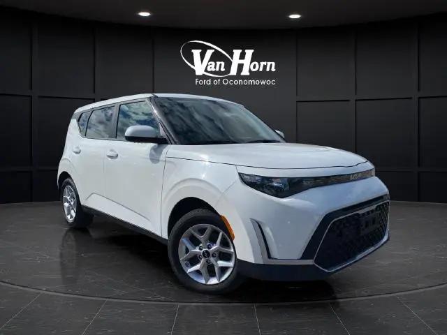 2024 Kia Soul LX for sale in Oconomowoc, WI