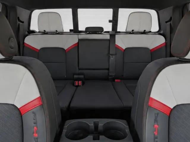 2023 GMC Canyon 4WD Crew Cab Short Box AT4X