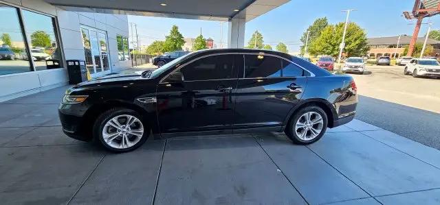 2018 Ford Taurus SE