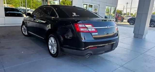 2018 Ford Taurus SE