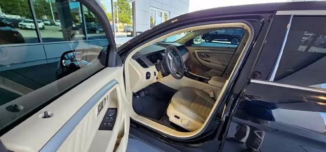 2018 Ford Taurus SE