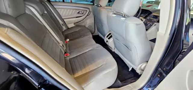 2018 Ford Taurus SE