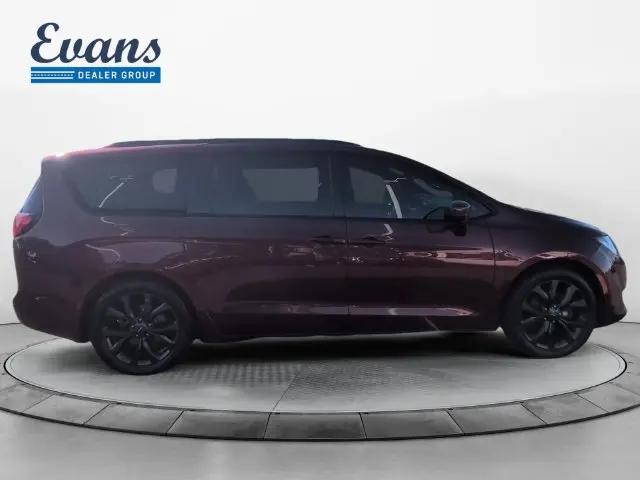 2018 Chrysler Pacifica Touring Plus