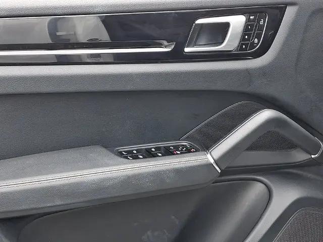 2019 Porsche Cayenne Cayenne